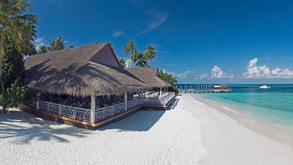 هتل مالاهینی مالدیو Malahini Kuda Bandos Resort