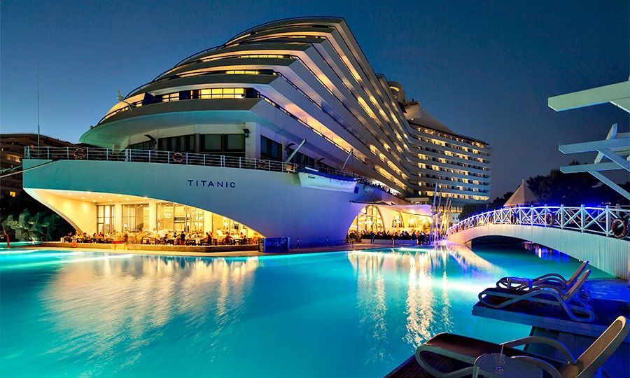 هتل تایتانیک بیچ لارا Titanic Deluxe Lara